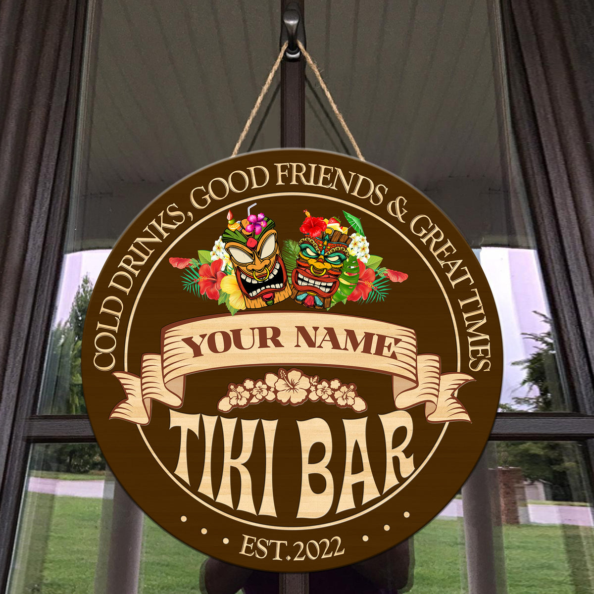 MeMate Tiki Bar Sign – Tiki Lounge Decor - Personalized Wooden Name Sign for Poolside, Patio, Backyard, Beach Party Decors – Custom Year Tiki Bar Rustic Round Printed Wood Signs Wall Hanging Decorative