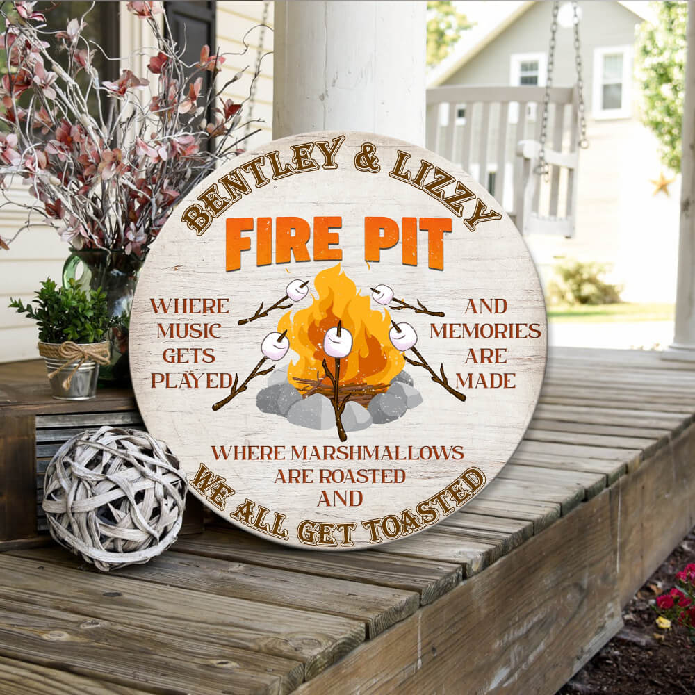 MeMate Personalized Backyard Firepit Wooden Name Signs - Custom Fire Pit Sign for Outdoor Kitchen Home Wall Decor - Round Vintage Signs for Backyards, Patio, Garden, Camping and Housewarming Gift