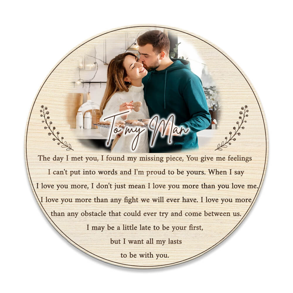 MeMate Custom Couple Photo Printed Wooden Sign Hanging Wall Decor - Personalized Round Rustic Wood Plaque Accessories for Anniversary, Christmas, Birthday, Newlyweds, Valentines Day