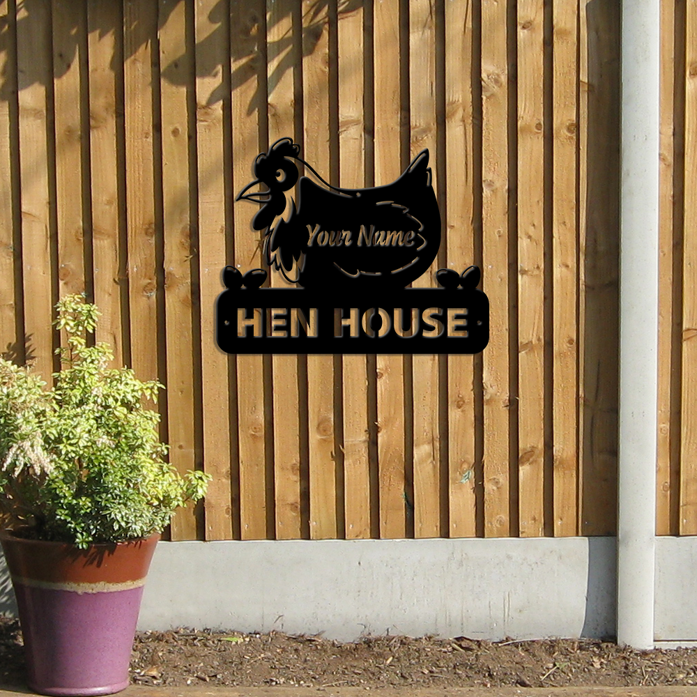 MeMate Hen House Outdoor Décor, Chicken Coop Signs, Chicken Metal Sign, Personalized Name Outdoor Sign, Housewarming Gift for Family Friend