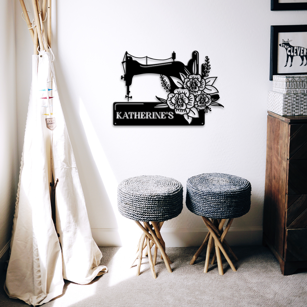 MeMate Sewing Room Sign, Custom Craft Room Décor Metal Signs for Women, Retro Style Craft Room, Personalized Sewing Door Signs, Vintage Plaque for Sewing Room, Quilting Room Decoration (Flowers)