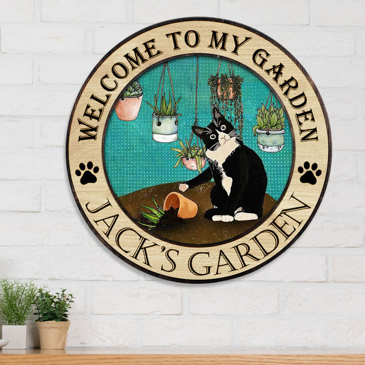 MeMate Personalized Garden Wooden Signs Outdoor with Cat - Custom Name Round Rustic Wood Printed Plaque for Garden Decor and Accessories, Backyard, Farmhouse, Family Friends
