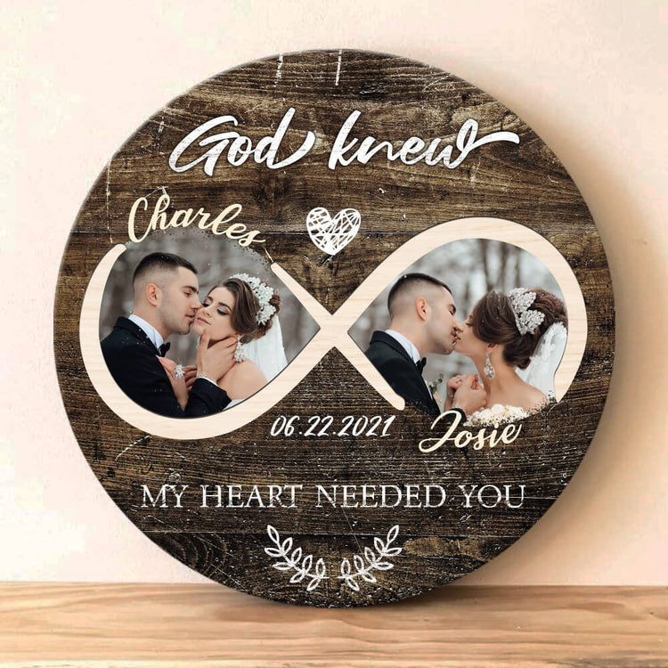 MeMate Custom Couple Name Anniversary Date Printed Wooden Sign Hanging Wall Decor - Personalized Signs for Couple - Tree Round Rustic Wood Plaque Accessories for Couples, Newlyweds, Valentines Day