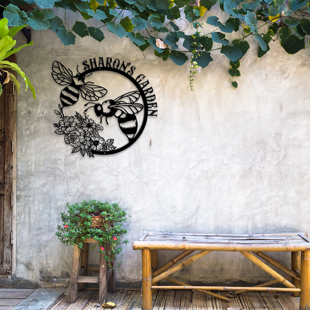 MeMate Bee Garden Sign, Metal Garden Signs to Personalize, Personalized Metal Signs, 8" - 24" Large Sign for Vegetable Garden Flowers She Shed Mom Grandma, Customized Name Wall Art for Outdoor Décor