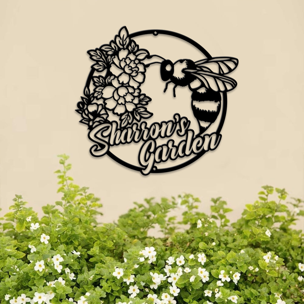 MeMate Personalized Metal Sign Bee, Custom Garden Metal Signs Outdoor Décor, 8" - 24" Garden Signs Metal, Bee Farm Sign, Bee Flowers Garden Signs to Personalize, Shed Shed Sign, Rustic Plaque