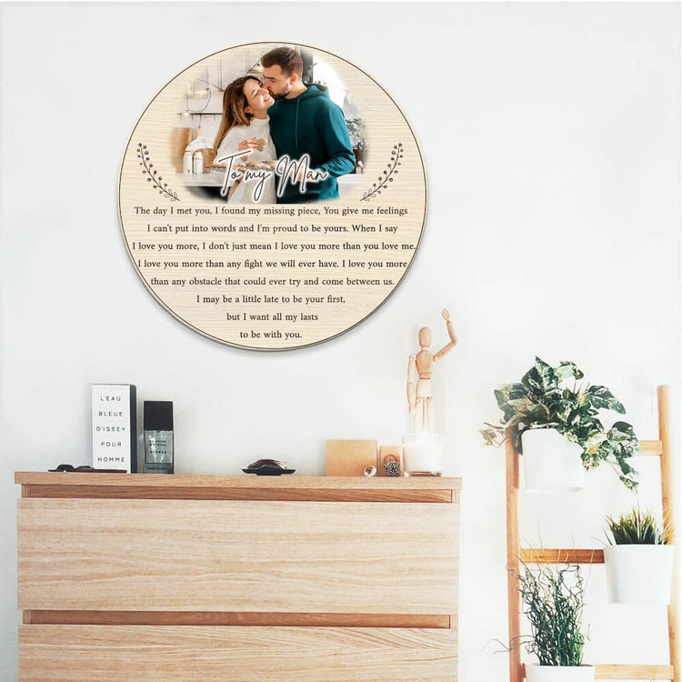 MeMate Custom Couple Photo Printed Wooden Sign Hanging Wall Decor - Personalized Round Rustic Wood Plaque Accessories for Anniversary, Christmas, Birthday, Newlyweds, Valentines Day