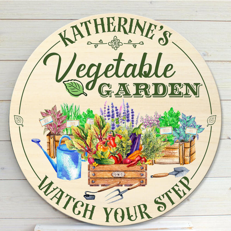 MeMate Personalized Garden Wooden Signs for Outdoor Decor - Custom Name Rustic Wood Printed Vegetable Garden Sign - Garden Sign to Personalize - Round Sign Plaque Accessories for Backyard, Farmhouse