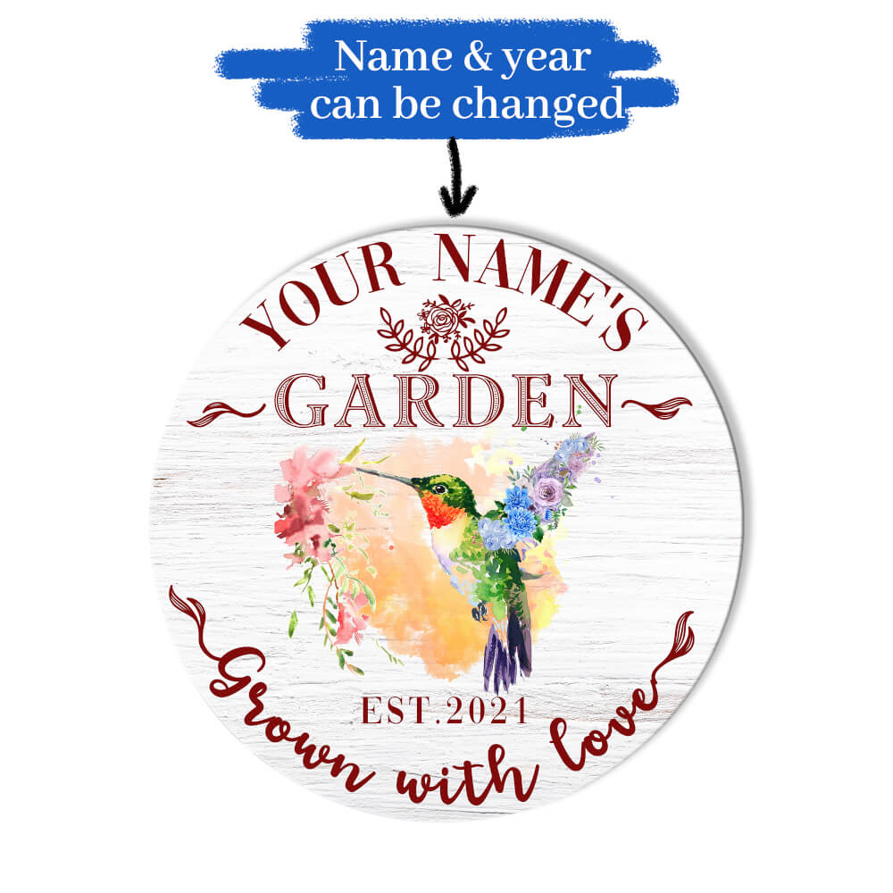 MeMate Garden Signs Outdoor Decor, Personalized Name Wooden Garden Sign, Hummingbird Garden Decor, 4 Sizes Rustic Wood Plaque for Gardeners Gardening Lovers Housewarming Gifts